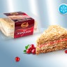 Pastel de capas "Napoleón" con sabor a vainilla y relleno de arándano rojo, envuelto 400g